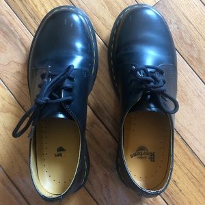 Dr Martens 1461 womens smooth leather Oxford shoes